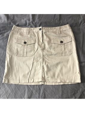 TOMMY Hilfiger size 8 khaki skirt